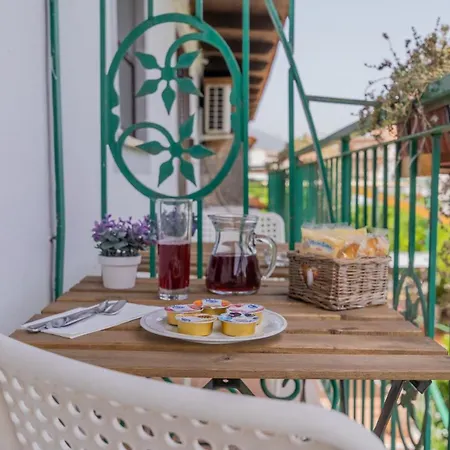 Rocla Oda ve Kahvaltı