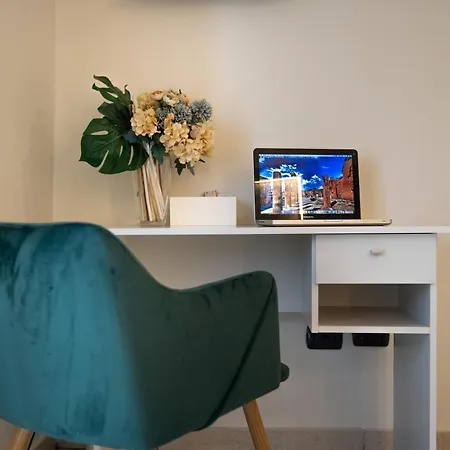 Oda ve Kahvaltı Rocla