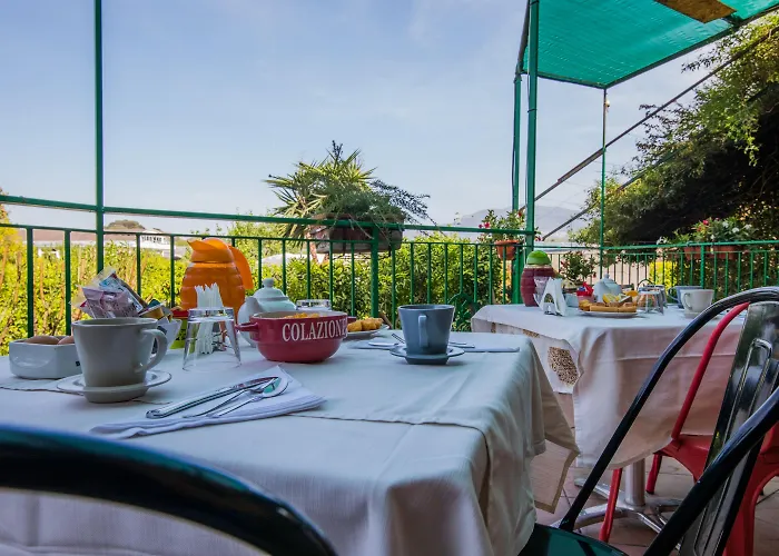 Rocla Bed & Breakfast 4*