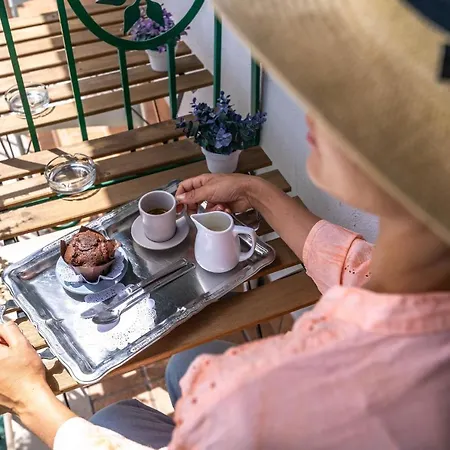 Couette-café Rocla 4*