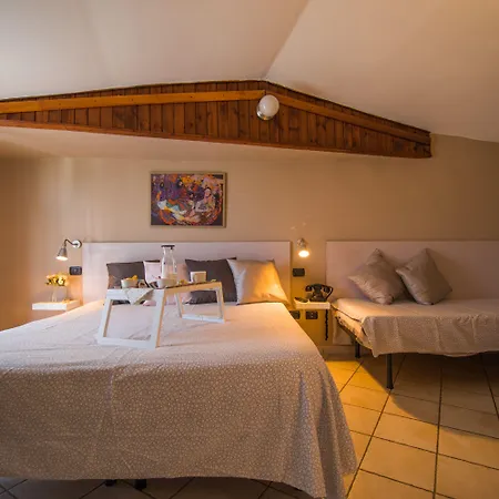 Couette-café Rocla 4*