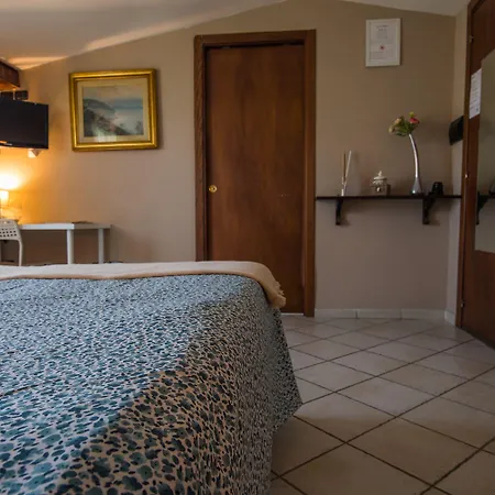 Couette-café Rocla 4*
