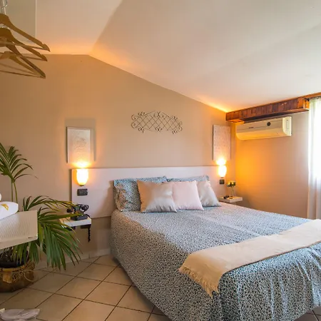 Couette-café Rocla 4*